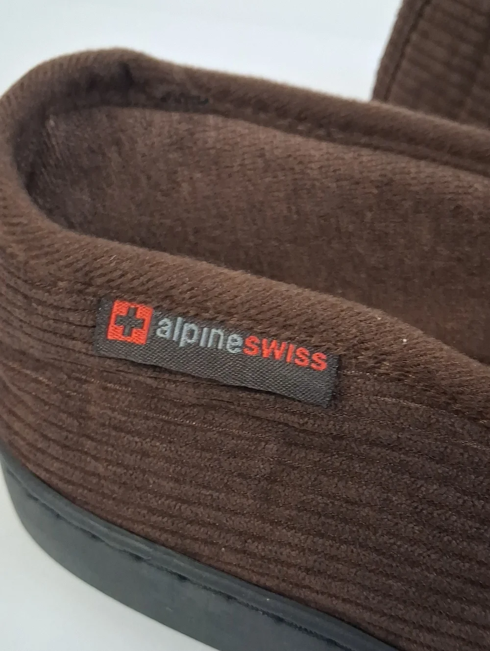 NWT Mens Alpine Swiss Steve Brown Couduroy Slippers